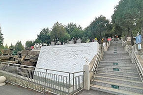 归山陵园环境如何？班车预约与开放时间详解